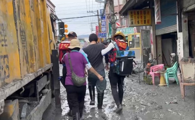 台南馳援花蓮災區　徐榛蔚、花縣府致謝 | 華視新聞