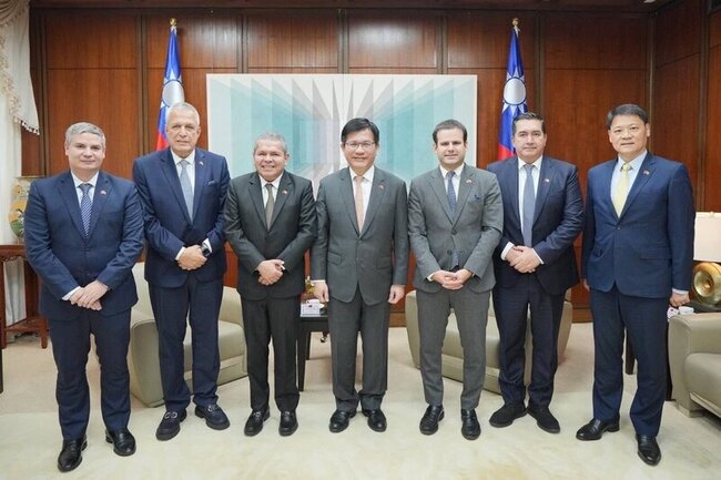 林佳龍接見哥倫比亞國會議員訪團　盼促進台商投資 | 華視新聞