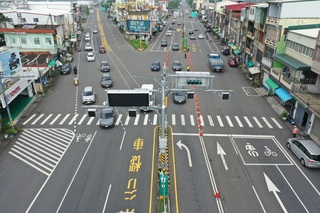 連假人潮　台1線調撥車道、琉球船班機動加班開