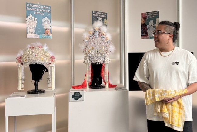 失落近百年馬蘭珠花頭飾　阿美族青年復刻曼谷展出 | 華視新聞