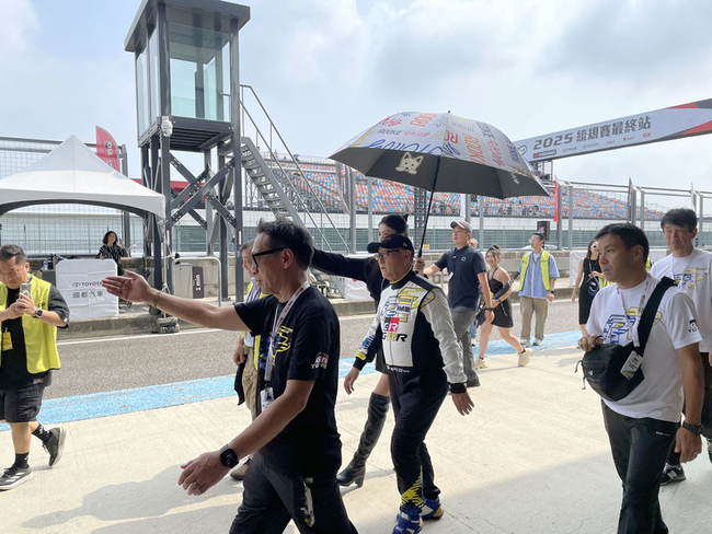 豐田章男：台灣可發展賽車文化　氫能車代表未來 | 華視新聞