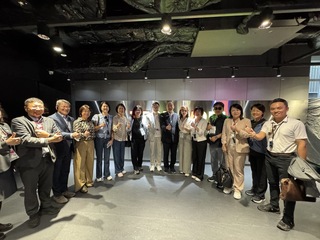 韓國瑜率跨黨派立委參觀大阪世博　訪台灣館讚驚豔