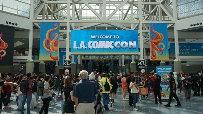 已故漫威之父重現LA動漫展　AI分身向台灣粉絲打招呼 | 華視新聞