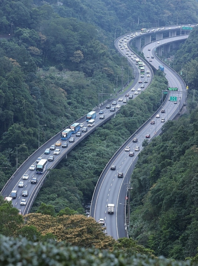 連假收假國道部分路段壅塞　高公局估晚間紓解 | 華視新聞