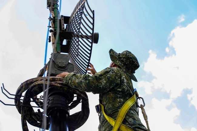 陸軍出動數位微波及維星系統　確保花蓮救災指管暢通 | 華視新聞