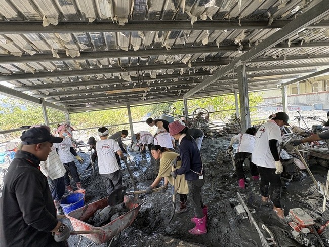 災民助災民  0403地震受災戶挽袖至花蓮光復鄉幫忙 | 華視新聞