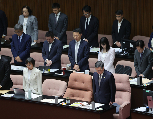 馬太鞍溪堰塞湖洪災立院默哀　卓榮泰：將檢討究責 | 華視新聞