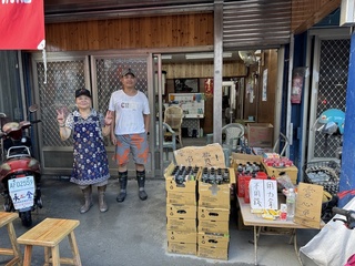 連假累積逾6萬人花蓮清淤　受災戶為鏟子超人洗雨鞋