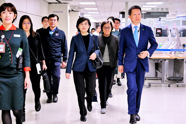 鄭麗君：從未做出晶片五五分承諾　也不會答應此條件 | 華視新聞