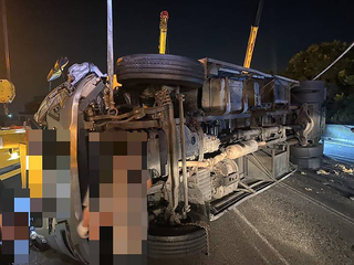 國1彰化段3車事故全線一度封閉　3人受傷送醫