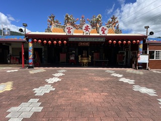 台東鹿野永安聖安宮擲筊領獎金　逾50人抱回現金