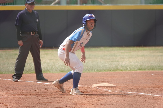 桃園盃陳子恩清壘三壘打建功　弟弟給守備建議 | 華視新聞