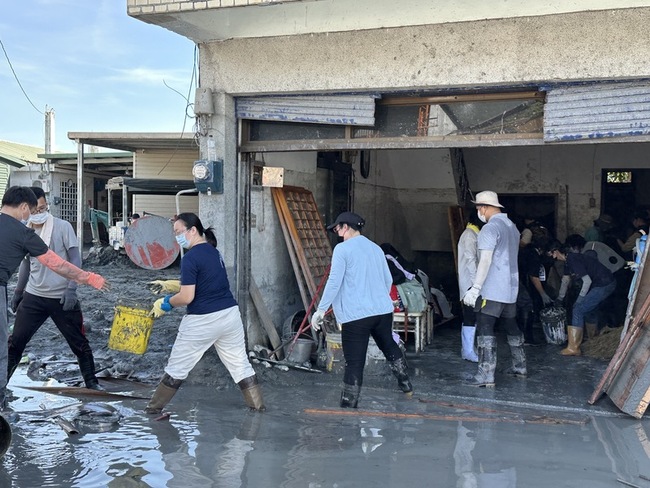 花蓮旅館業協助災後入住服務　每天約800人次 | 華視新聞