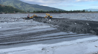 馬太鞍災區單日清淤近萬噸創新高  便橋10/15完成