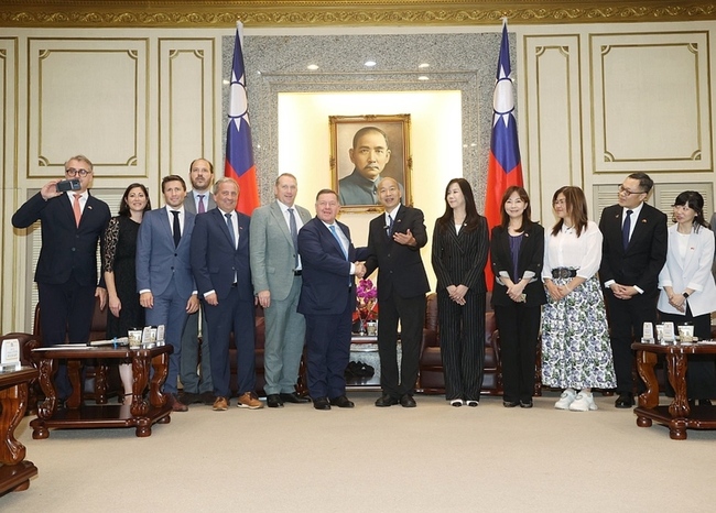 韓國瑜接見  奧地利友台小組提國防預算增加必要 | 華視新聞