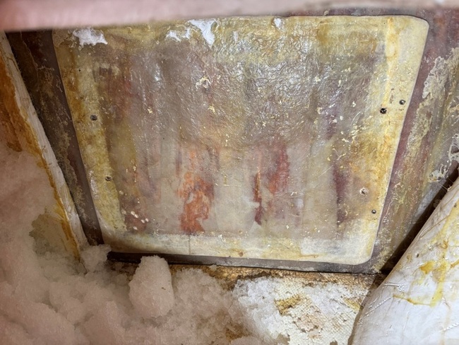 高雄籍漁船碎冰掩蓋密艙　走私2.9萬包私菸2人起訴 | 華視新聞