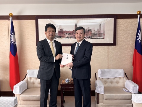 日本茨城縣捐款救助花蓮 深受「鏟子超人」感動