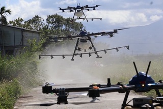 化學兵合作民間無人機　突破地形大範圍消毒花蓮災區