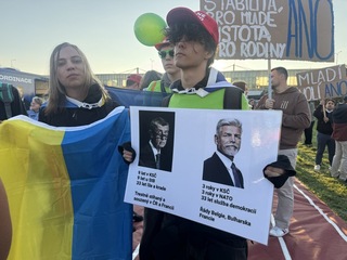 捷克國會大選　民眾關注住房議題、對烏克蘭立場