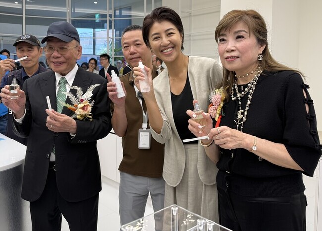 南投旺來園區首家觀光工廠開幕  許淑華盼增就業 | 華視新聞