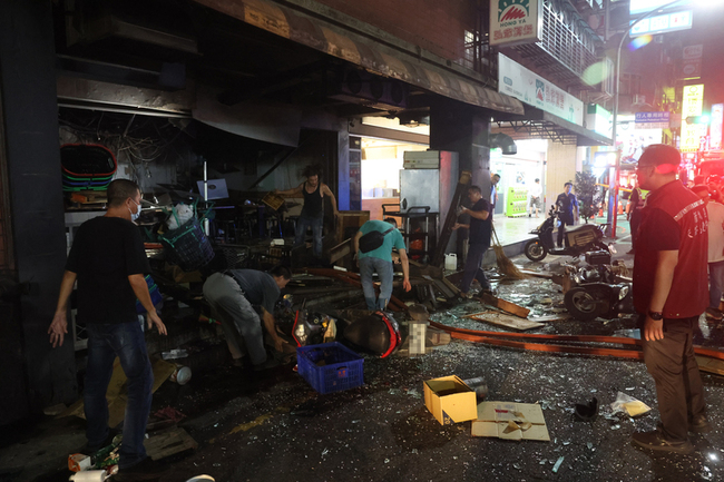 新北蘆洲自助餐店疑氣爆　7人受傷送醫意識清楚 | 華視新聞