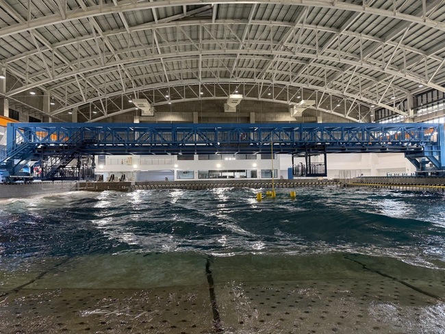 台灣首座深水試驗池啟用　可造瘋狗浪驗證浮式風電 | 華視新聞