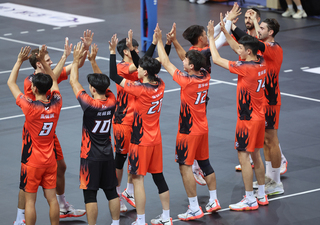 TPVL伊斯特直落三擊敗天鷹 曾祥銘興奮奪隊史首勝