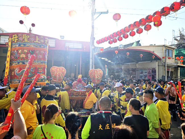 梧棲浩天宮7天6夜進香啟程 清水60警力維護交通 | 華視新聞