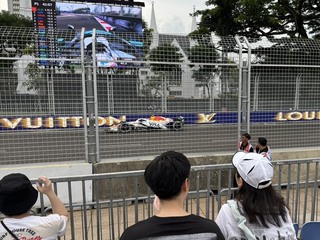 新加坡F1大獎賽  高溫、濕度與極速考驗車手