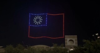 台積電鳳凰城大秀軟實力　無人機升空高掛國旗慶雙十