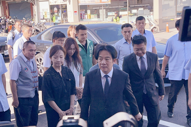 桃園挖土機老闆敗血症離世　賴總統親赴靈堂捻香致意 | 華視新聞