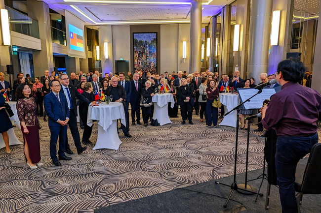 駐德代表處國慶酒會  德政要：在黑暗日子帶來光明 | 華視新聞