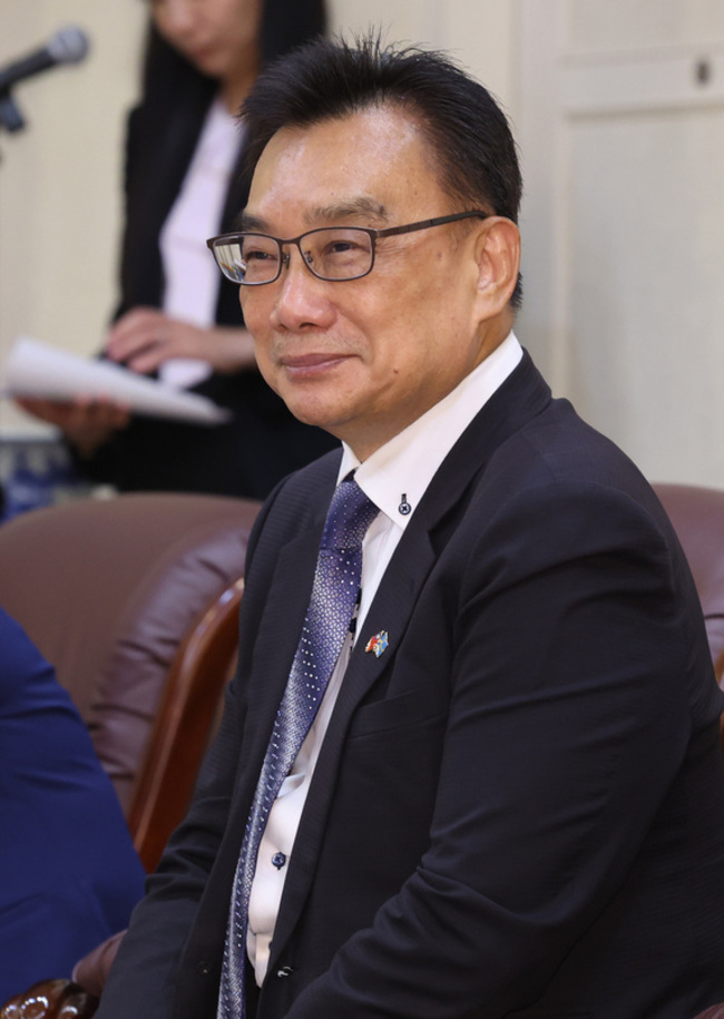 綠籲懲處林國成失言　黃國昌回擊放任濫墾濫挖 | 華視新聞