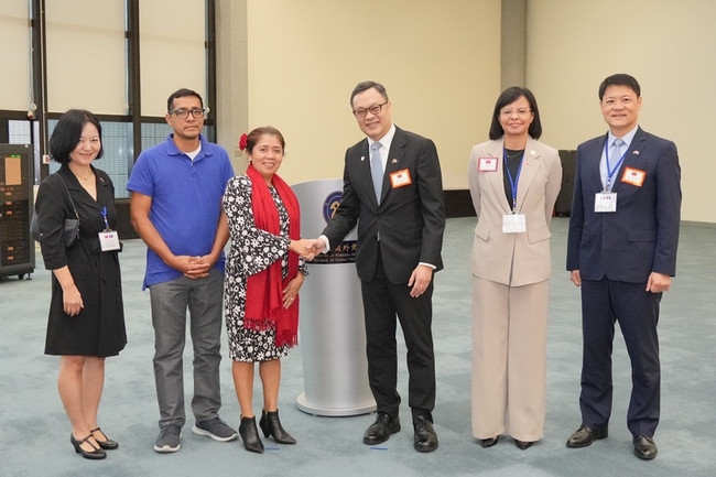 聖露西亞、貝里斯總督抵台　將參加國慶大典 | 華視新聞