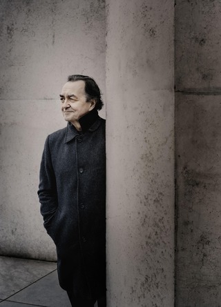 法國鋼琴名家艾馬爾來台　拳頭敲鍵展現前衛技巧