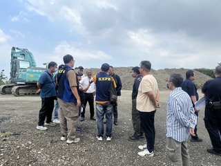 大坪頂遭疑棄置廢棄物　高市府：使用符合規定