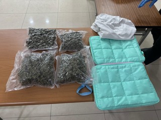 英國包裹電腦包藏1.2公斤大麻花　警逮4嫌送辦