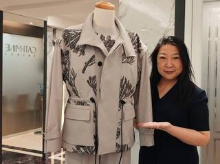 大阪世博台灣館導覽制服環保布料　含玉米、牡蠣殼