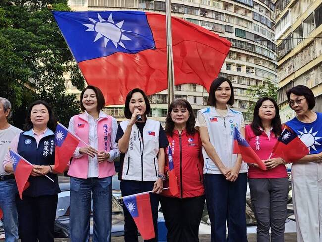 柯志恩稱國旗不該只在果貿飄揚　高市府駁斥不實 | 華視新聞