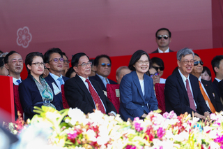 黃國昌出席國慶　批民進黨撕裂社會籲總統弭平傷痕