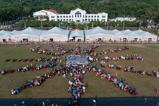 南投茶博會千人擂茶  清境農場國慶優惠湧人潮