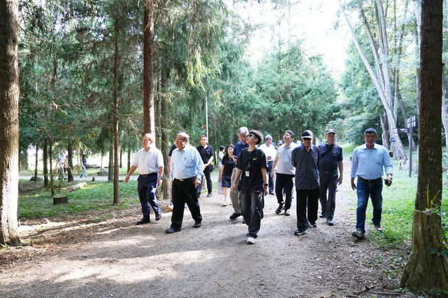 陳光復訪興大惠蓀林場　取經生態經營發展綠色旅遊 | 華視新聞