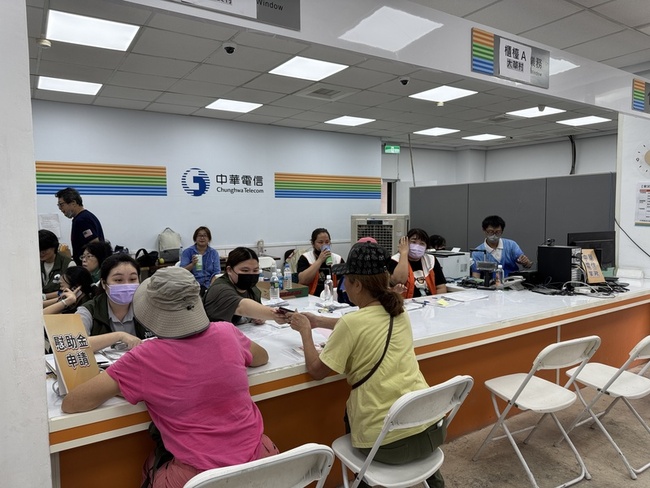 光復災後慰助一站式服務　花縣府安排部落接駁車 | 華視新聞