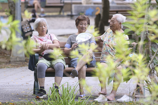 未來一週多雲到晴　東北季風19日後南下轉涼 | 華視新聞