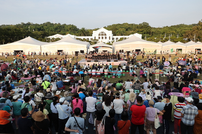 南投茶博會「馬拉桑野餐趣」 千人享悠閒午後 | 華視新聞