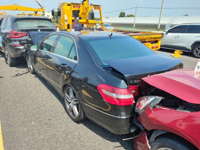 彰化國道3事故撞12車釀2傷  警籲保持安全距離 | 華視新聞