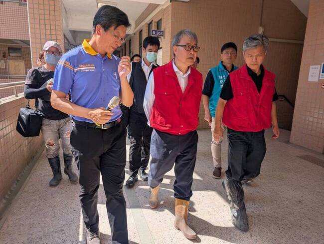 花蓮光復災區學校復課　鄭英耀：不可思議復原進度 | 華視新聞