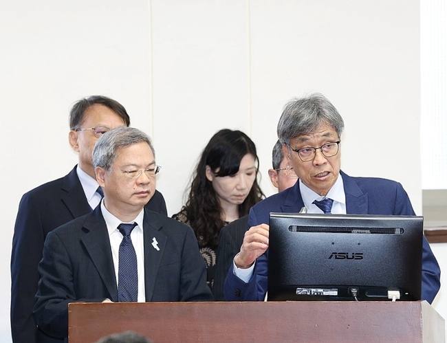 水庫設光電板引疑慮　朝野立委籲禁核新執照 | 華視新聞