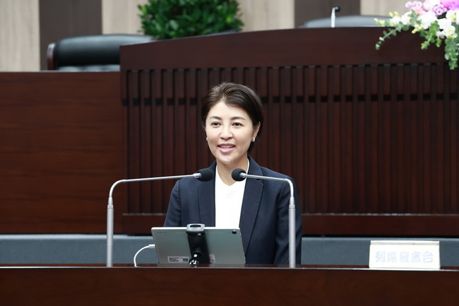 許淑華施政總報告　估南投10月底前達零負債目標 | 華視新聞