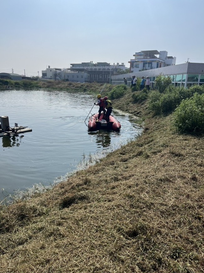 男稱「要洗澡」進入魚塭身亡　高市警報驗釐清死因 | 華視新聞